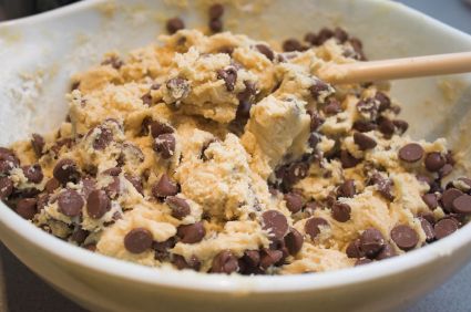 Food Game! (Would you eat this?) - Page 19 Raw-cookie-dough