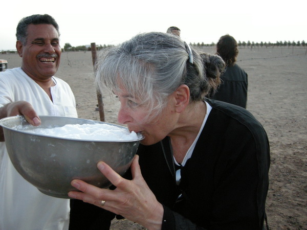 حليب الابل Camel_milk_RedSea_Thuwal_Jeddah_11-05-2008_4