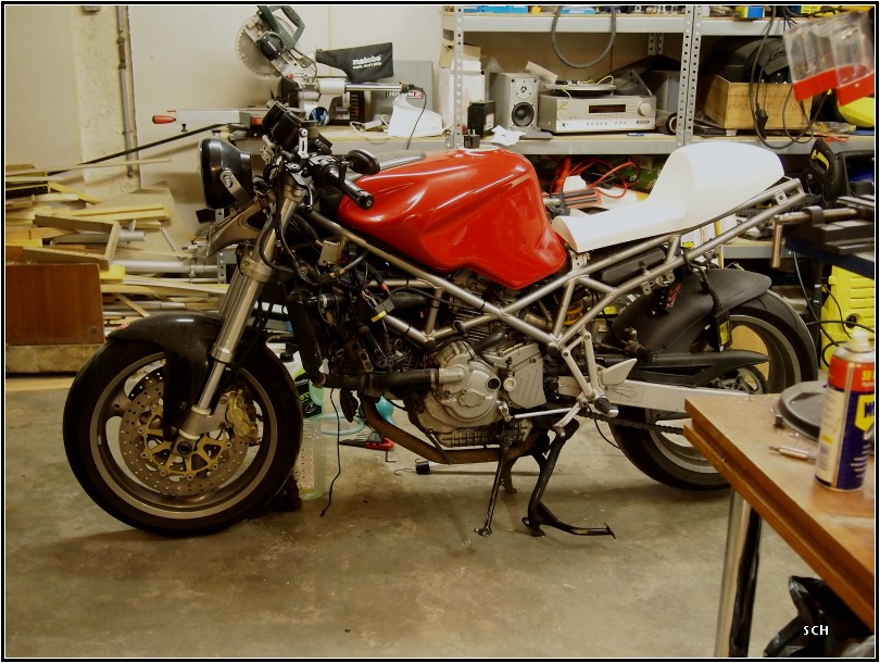 DUCATI St2 Street , debut St20014