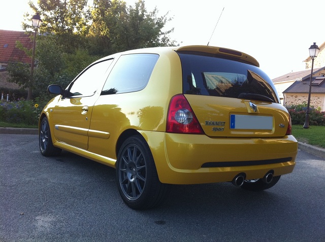 [Renault] Clio RS - Page 4 ClioRS_4