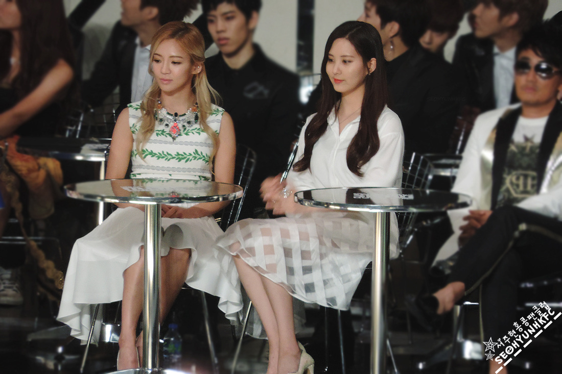 [PIC][22-11-2013]SeoHyun và HyoYeon khởi hành đi Hồng Kông để tham dự "2013 Mnet Asian Music Awards" vào sáng nay - Page 6 7284104_orig