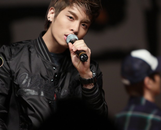 Jonghyun #1 The Perfect Boy Group: Singer 20120111_seoulbeats_shinee_jonghyun-620x500