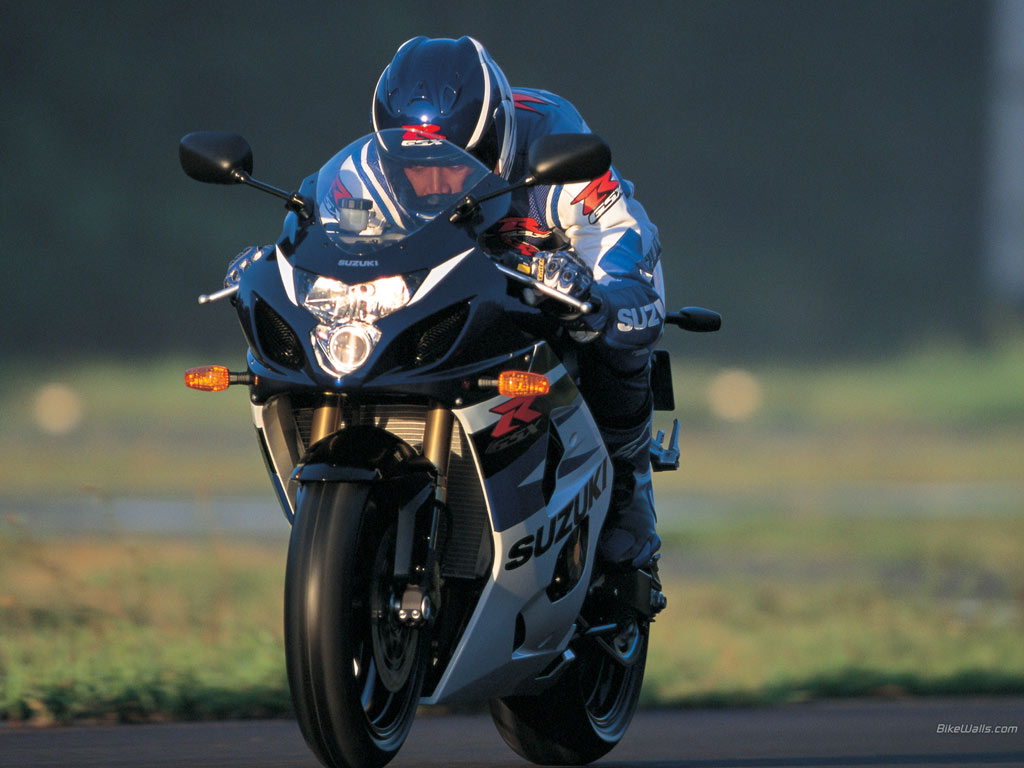 Gsx-r 1000 2016 ça arrive !? - Page 8 Suzuki_GSX-R_750_2004_01_1024x768