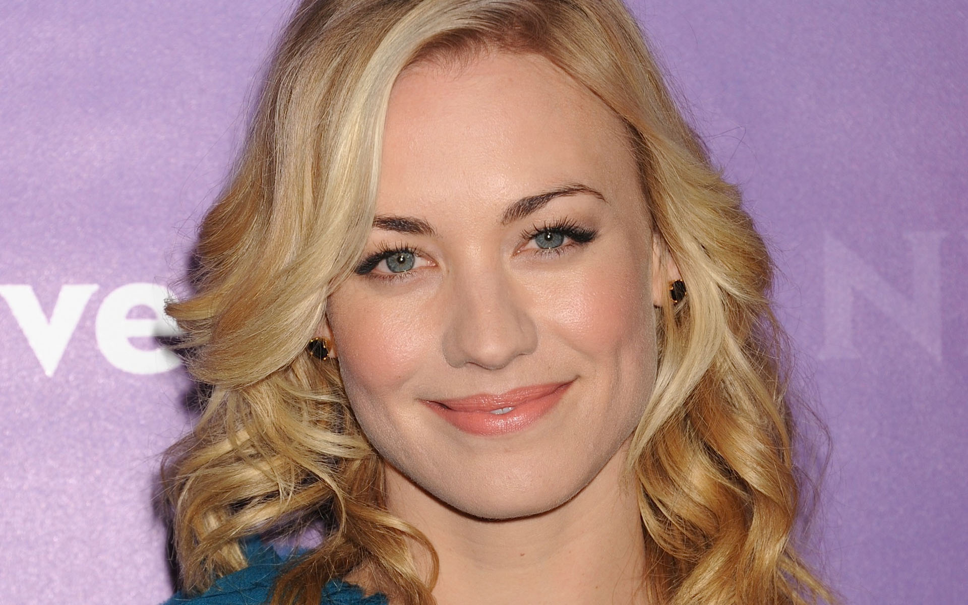 Qual o lvl VT Yvonne-strahovski_a7d75a39