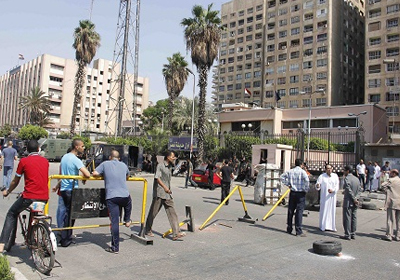 نقابة محامين المنيا الفرعية فى وقفة احتجاجية تضامناً مع زملائهم بمدبنة نصر Lawyers---Nasr-City