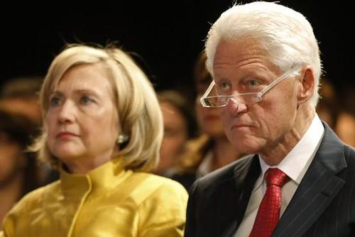 CLINTONS GOING GOING ...DOWN Bill-and-Hillary-Clinton