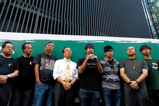 Deceitful Hong Kong Cancels Talks With Students WO-AU037_HKPROT_G_20141009190327