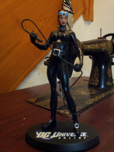 Catwoman... 027y4f