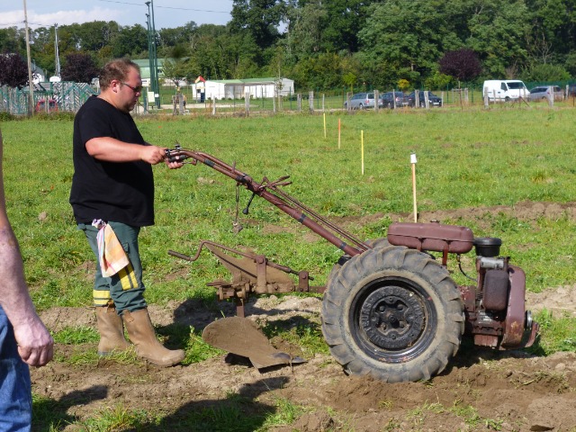 VIARMES 2014 CONCOURS DE LABOUR AUX MOTOCULTEURS - Page 3 25554x