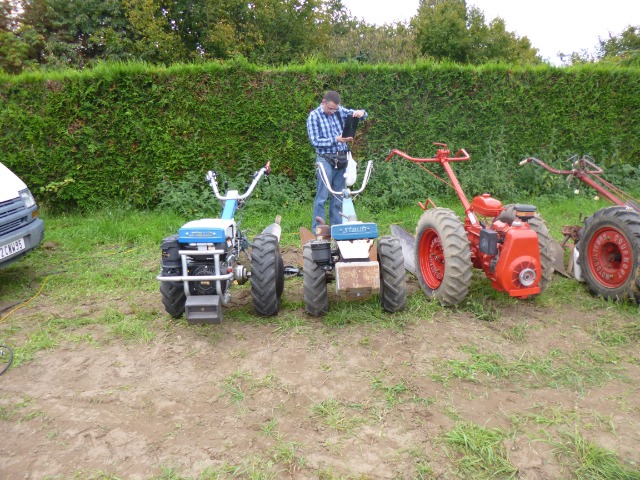 VIARMES 2014 CONCOURS DE LABOUR AUX MOTOCULTEURS - Page 3 25fim1