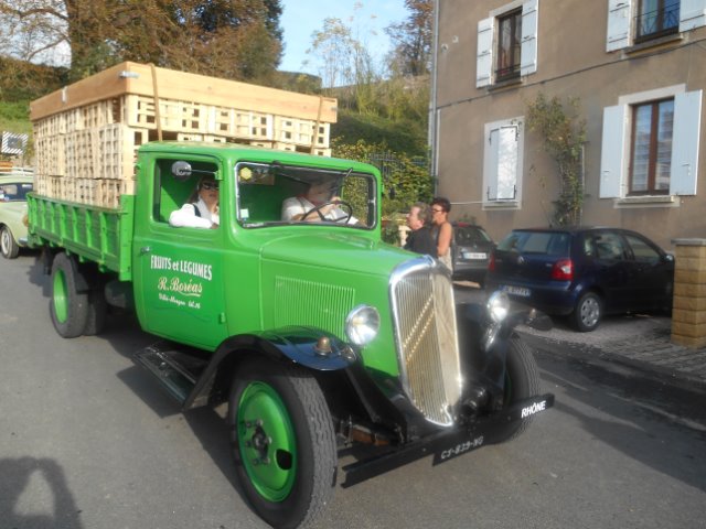 Embouteillage de Lapalisse (03) 11/10/2014 145m1j