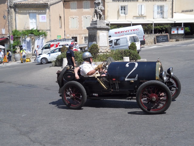 Des Bugatti en Ptovence 08xlw0