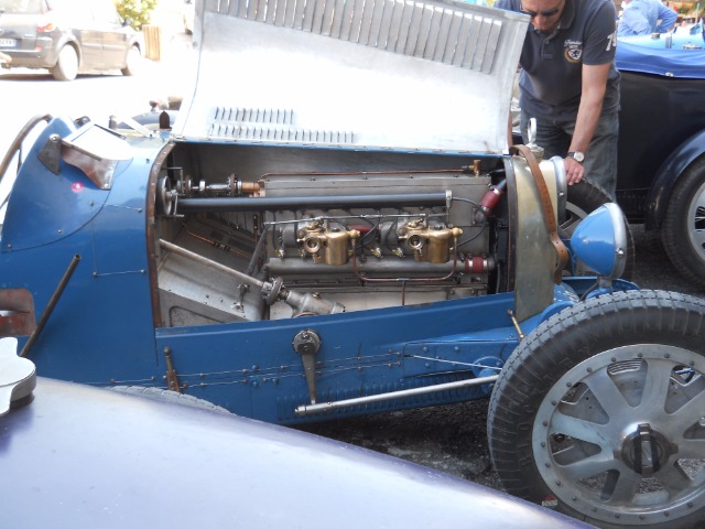 Des Bugatti en Ptovence 0994w4