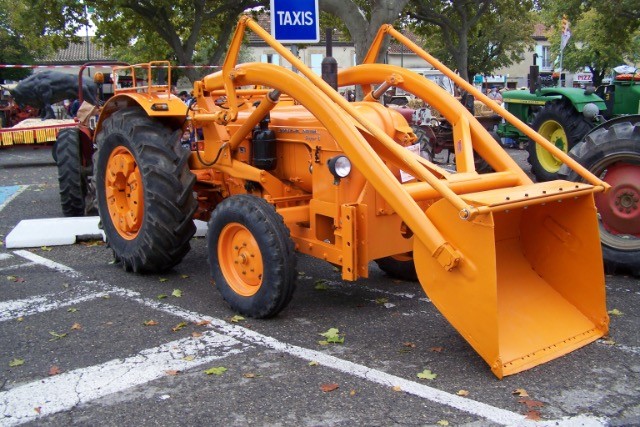 SENAS Fête des vieux tracteurs et vieux métiers le 4 Octobre 2015 05i2fy