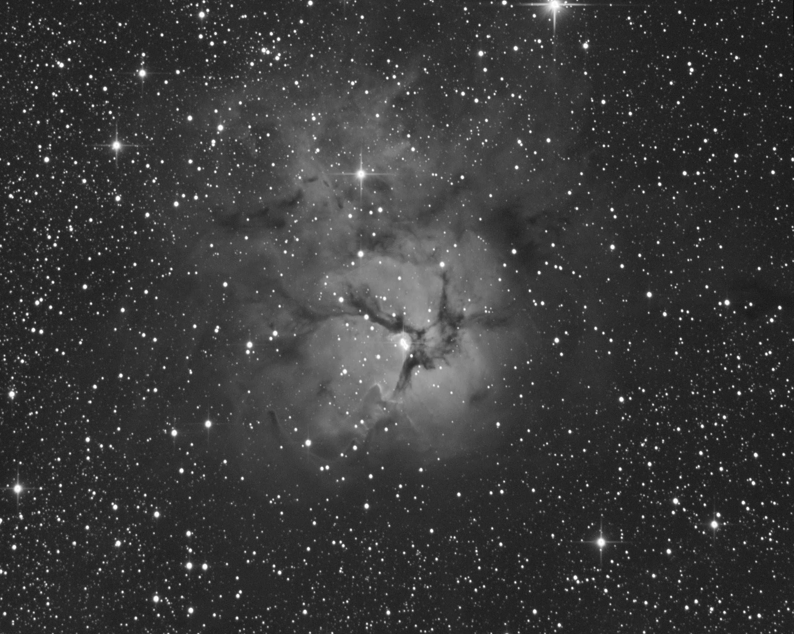 Projet M20 et NGC6888 M20_add_niv_sharp_mask_perdu