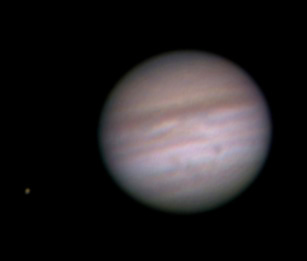 Avant mes vacances, Jupiter + IO le 07/07 au petit matin Jup2007-07-067PSh