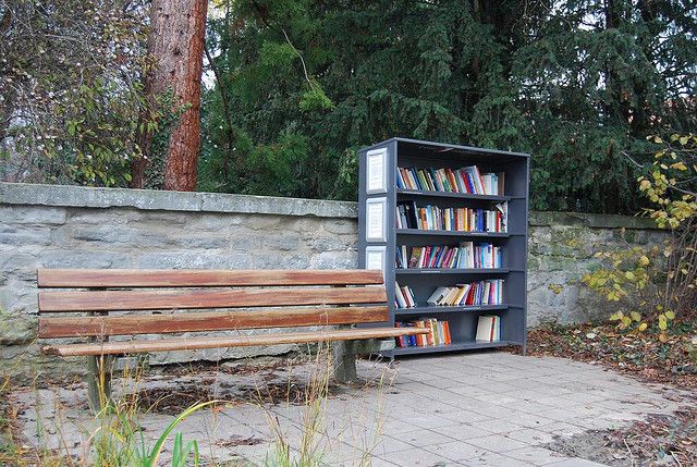 Biblioteke i knjižare na otvorenom Park-in-Uberlingen-Germany