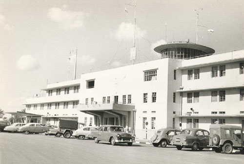 رحلة مع فلسطين  اللد (بالعبرية: ???)  LodTerminal1950