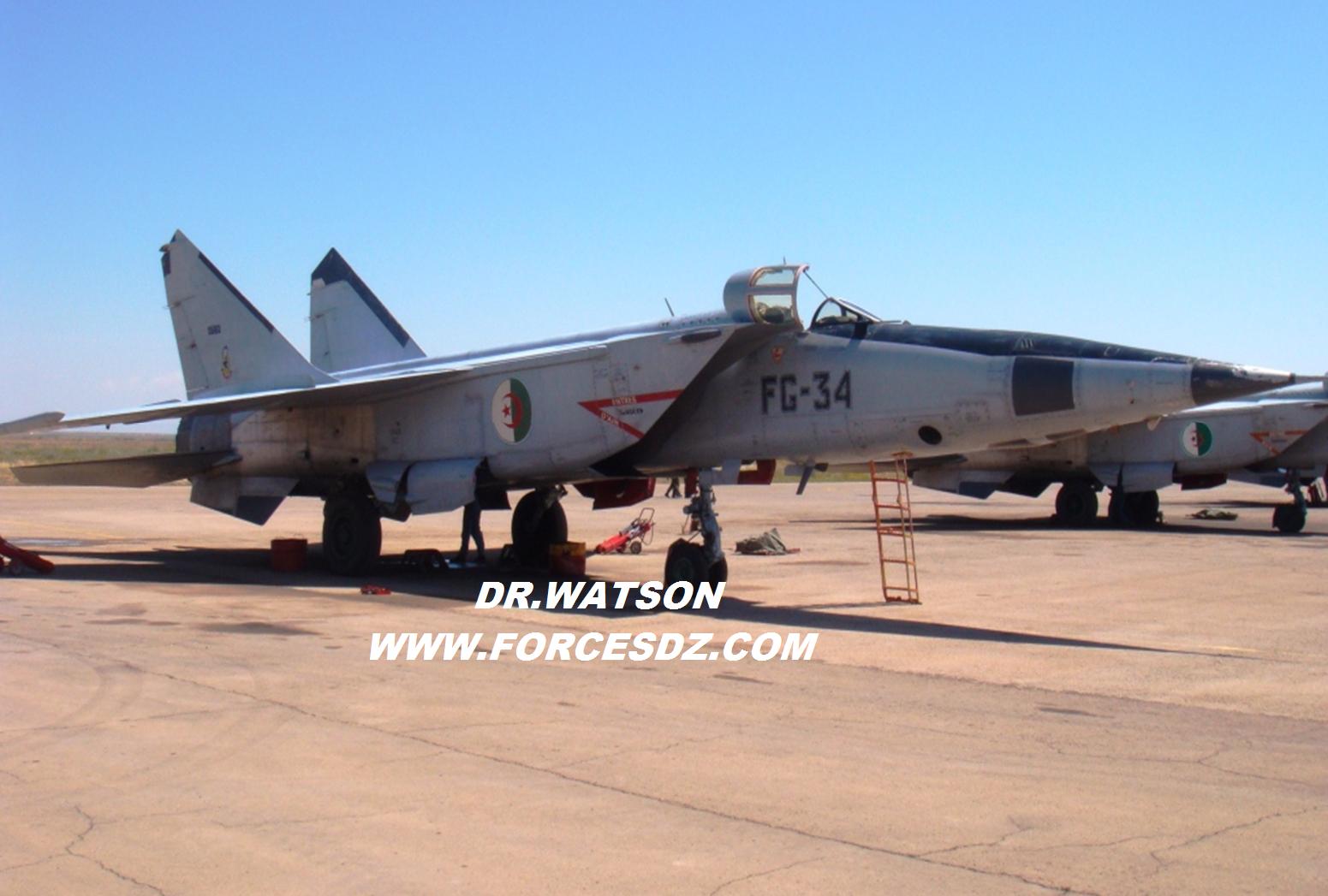 صور طائرات القوات الجوية الجزائرية [ MIG-25 / Foxbat ] - صفحة 3 013oq