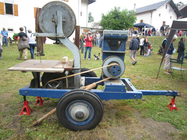 FETE DES VIEILLES MECANIQUES ET DES VIEUX METIERS - Page 3 T3cmjk