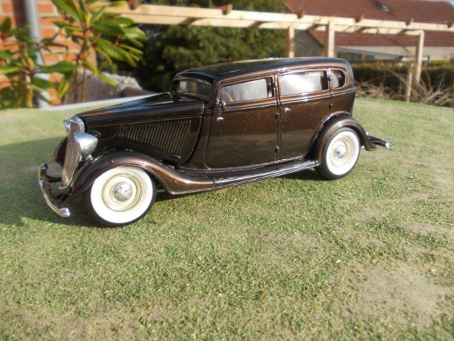 Ford B 1934 four doors R29he1