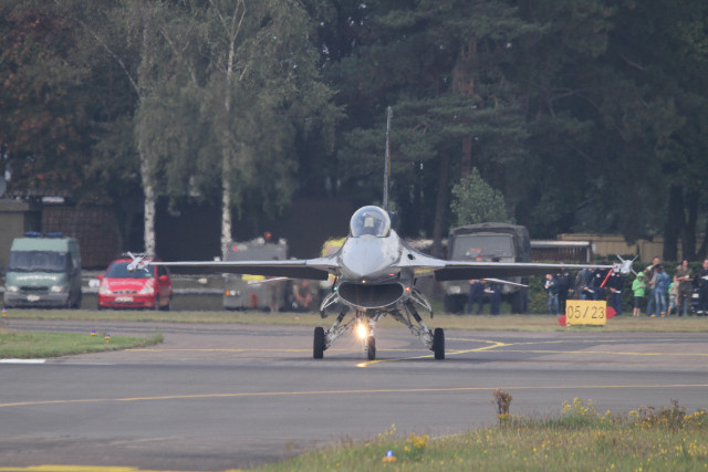 Belgian Air Force days Lyfjk6