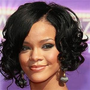 Избиране на звезда Rihanna_855_18459997_0_0_7003673_300