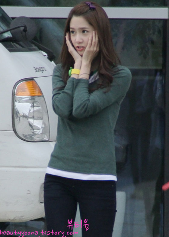 [PIC][31-01-2012]  YoonA và thói quen đáng yêu Running-man-10