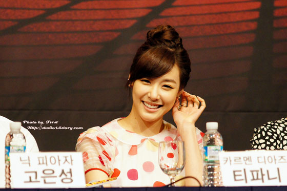 [FANYISM] [VER 4] Eye Smile(¯`'•.¸ Hoàng Mĩ Anh ¸.•'´¯) ♫ ♪ ♥ Tiffany Hwang ♫ ♪ ♥ Ngơ House - Page 2 Tiffany-fame-musical-1