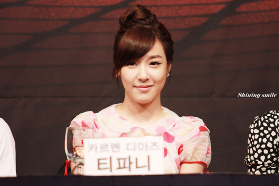 [FANYISM] [VER 4] Eye Smile(¯`'•.¸ Hoàng Mĩ Anh ¸.•'´¯) ♫ ♪ ♥ Tiffany Hwang ♫ ♪ ♥ Ngơ House - Page 2 Tiffany-fame-musical-5