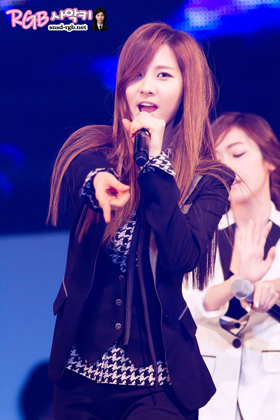 تقرير عن فرقة Girls Generation الملقب بـــ SNSD    Valkyrie-concert-seohyun-14