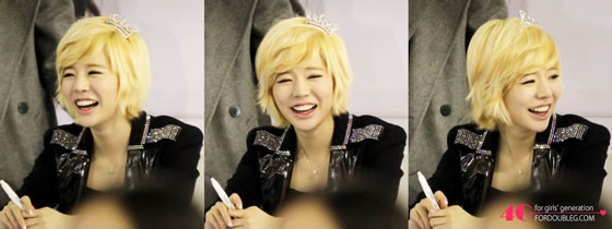 110312  Sunny J.estina fan-signing event  Sunny-jestina-fansign-7