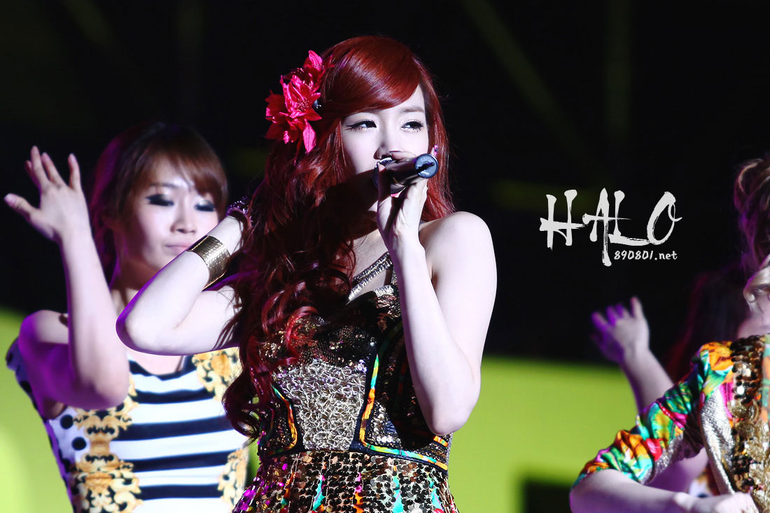 {Pics} ♥ Tiffany @Dream Concert 2012 Tiffany-dream-concert-2