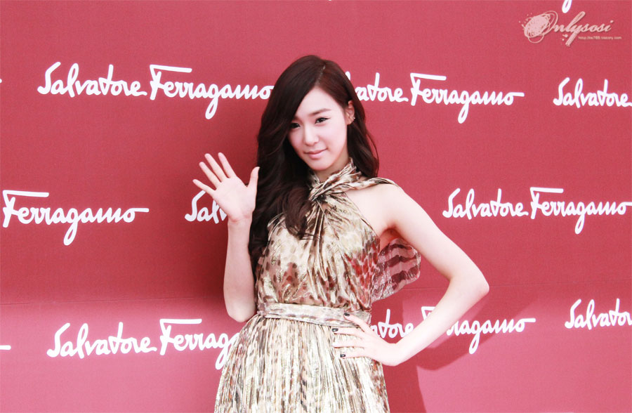 [FANYISM] [VER 9] Eye Smile(¯`'•.¸ Hoàng Mĩ Anh ¸.•'´¯) ♫ ♪ ♥ Tiffany Hwang ♫ ♪ ♥ Ngơ House - Page 15 Tiffany-salvatore-ferragamo-1