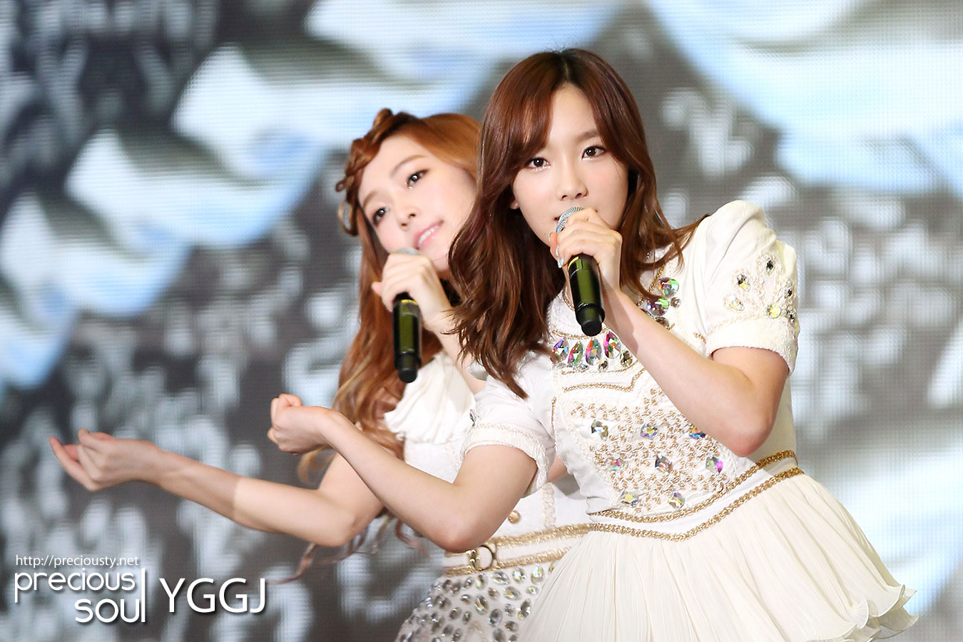 [PICS][04/09/2012] TaeTiYoon @ Korea - China Music Festival Taeyeon-korea-china-festival-17