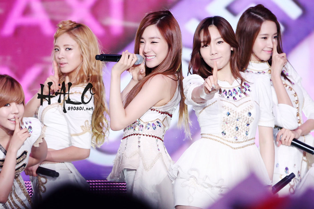 [PICS][04/09/2012] TaeTiYoon @ Korea - China Music Festival Tiffany-korea-china-10