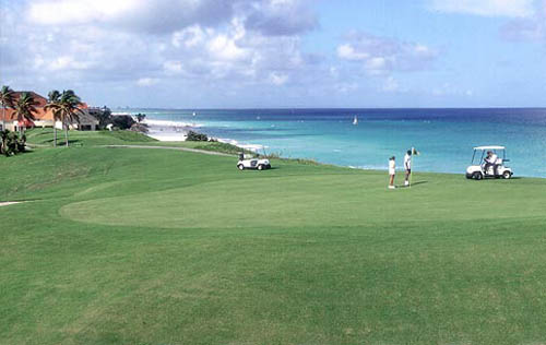  LA NUEVA CLASE  ***   por Esteban Fernandez  Campo-de-golf-en-cuba