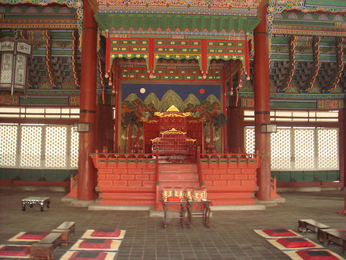 salon de madame akaihachou Gyeongbokgung-trono