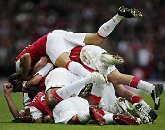 Funny Football Pictures Arsenal