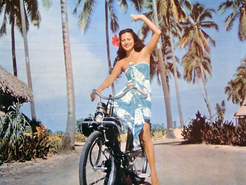 Miss and bikes - Page 19 Tahiti-3