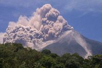 Fuego, piedras y cenizas volcánicas caerán sobre las ciudades: Nuevo amanecer ígneo avanza. - Página 3 15456e225efdeae1642a3f7be2eef468_L