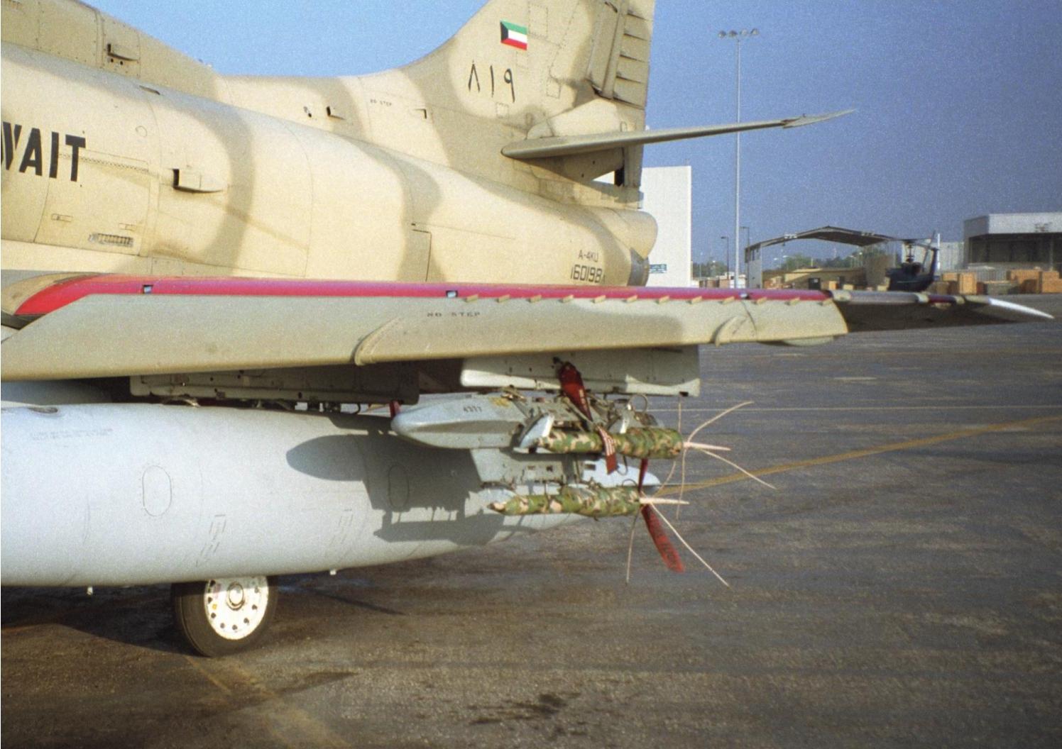 صور للمقاتلات العاملة بالقوات الجوية الكويتية Adsid_c14a