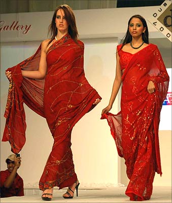 Sari Trends..! 01slid5