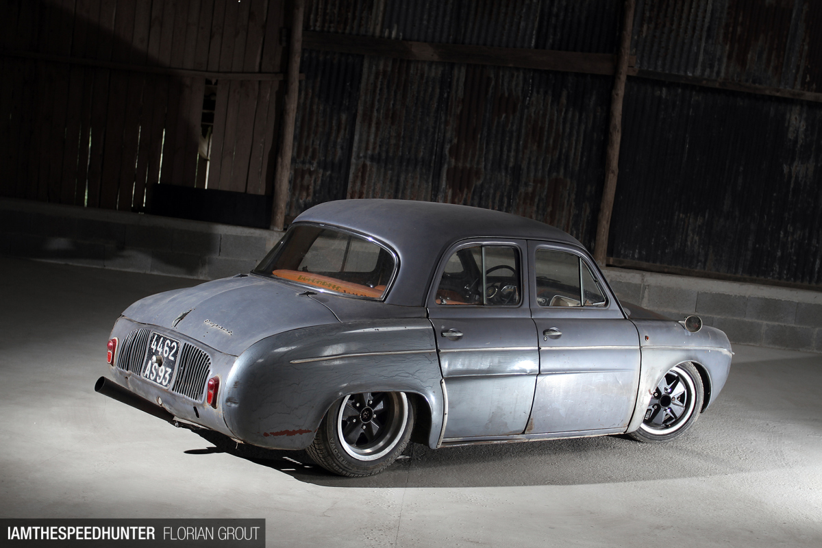 CCS Custom Shop - Page 3 SH_IATS_RENAULT_DAUPHINE_F-GROUT-4867-1200x800