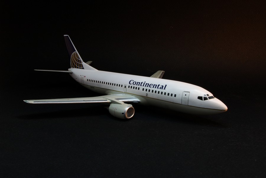 [Minicraft 1/144] Boeing 737-300 "Continental" IMGP0504