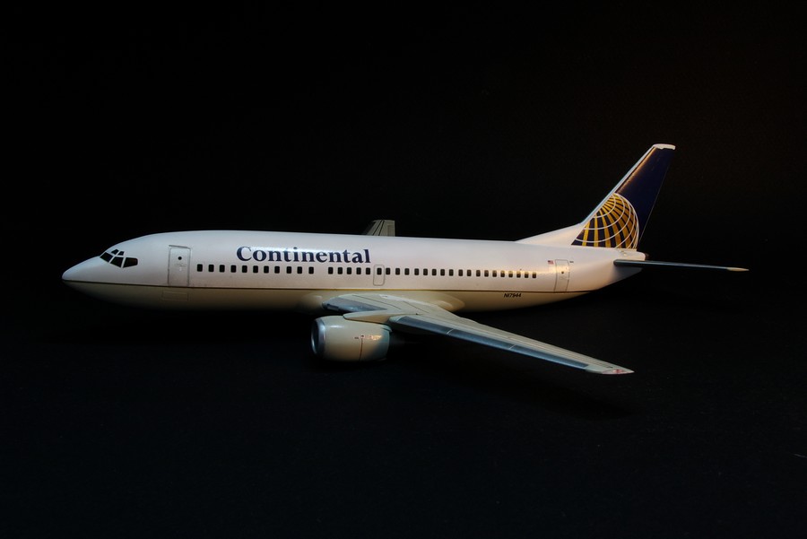 [Minicraft 1/144] Boeing 737-300 "Continental" IMGP0506