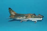 Ling Temco Vought A-7D Corsair II  [Fujimi] 1/72 - Page 2 IMGP4659_200