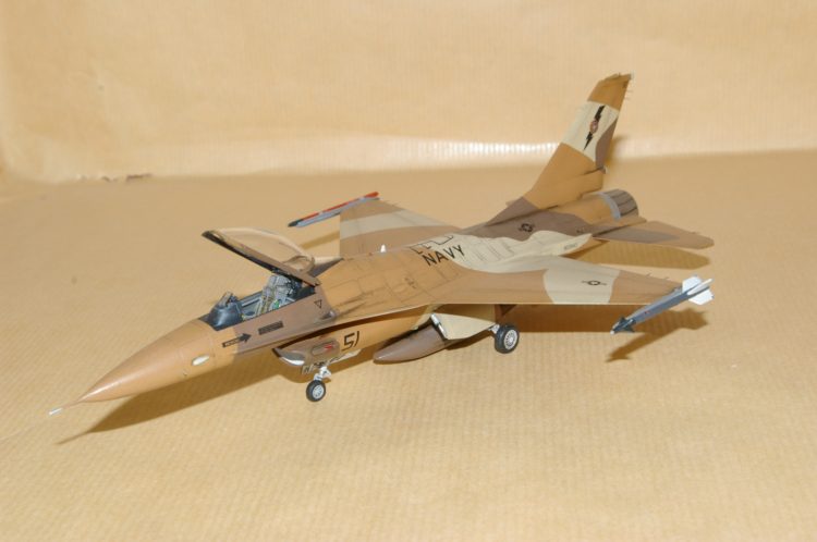 F-16A Hasegawa F16_2