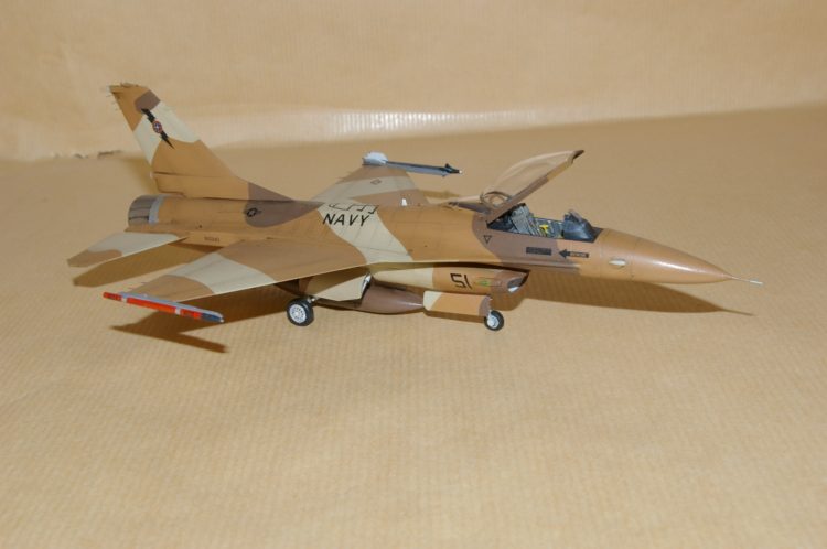 F-16A Hasegawa F16_3