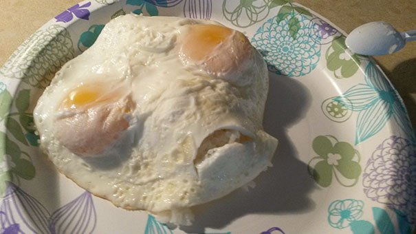 Comida cuqui fail: El tópic de los horrores fotogénicos culinarios - Página 2 Kitchen-fail-eggs-rice-alien